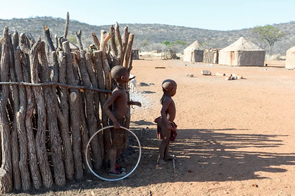 Unidentified child Himba tribe in Namibia — Stock Photo, Image