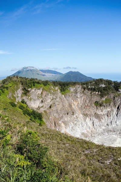 Кальдера вулкана Махаву, Сулавеси, Индонезия — стоковое фото