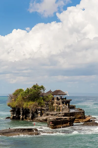 Tanah Lot Temple på havet på Bali Island Indonesien — Stockfoto