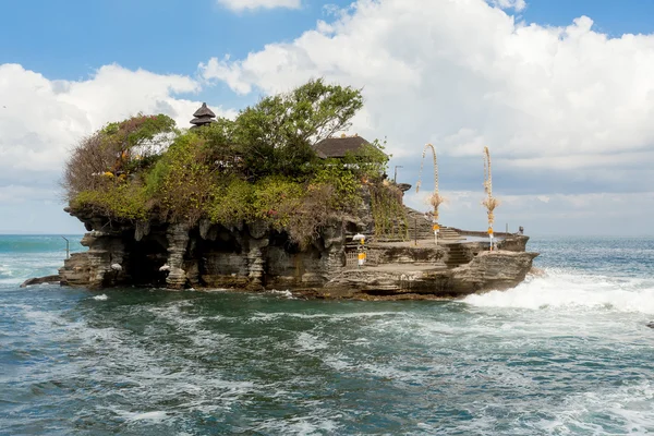 Tanah Lot Temple på havet på Bali Island Indonesien — Stockfoto