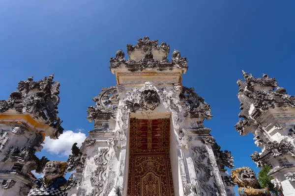 Templo de carro hindu famoso, Nusa Penida, Bali — Fotografia de Stock