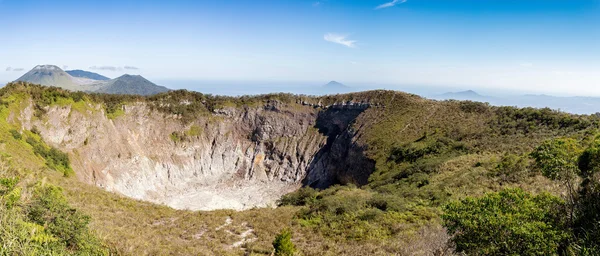 Caldera del volcán Mahawu, Sulawesi, Indonesia — Foto de Stock