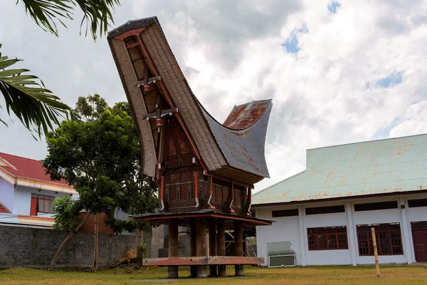 Toraja ethnic architecture, Bitung City — Stock Photo, Image