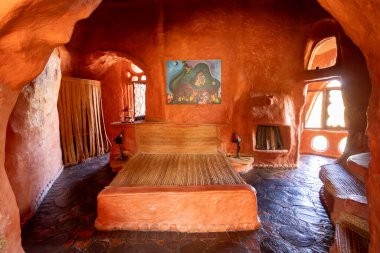 Casa Terracota, the architectural masterpiece and sustainable dwelling designed by Colombian architect Octavio Mendoza Morales in Villa de Leyva, Boyaca, Colombia