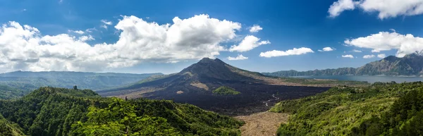 Volcán Batur y montaña Agung, Bali — Foto de Stock