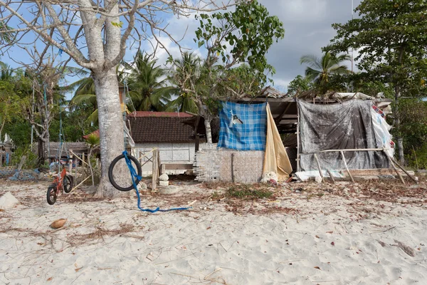 Indonesiska house - shack på stranden — Stockfoto
