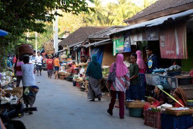 Hindu geleneksel sokak piyasada Bali