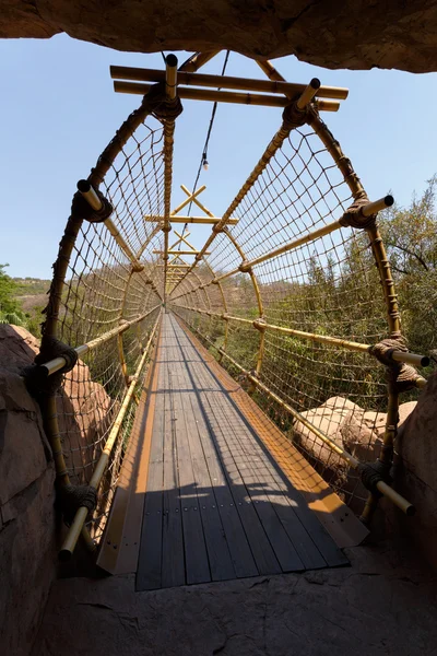 Zavěšení provazový most v jihoafrickém Sun City — Stock fotografie