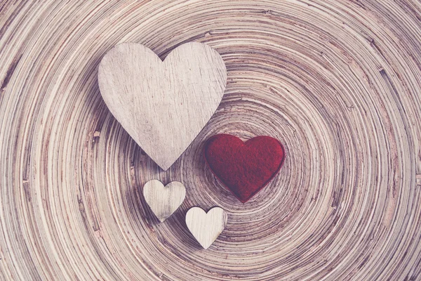 Alla hjärtans trä hjärtan — Stockfoto