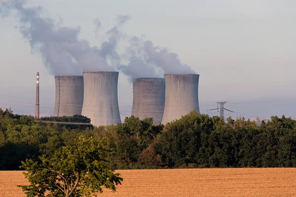 Cooling towers at the nuclear power plant — Stock Photo, Image