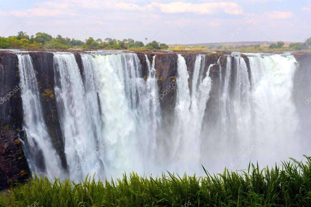 The Victoria falls with mist from water