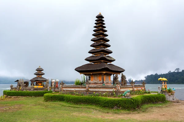 Pura Ulun Danu templo de água Bali — Fotografia de Stock