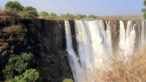 The Victoria falls with mist from water — Stock Video