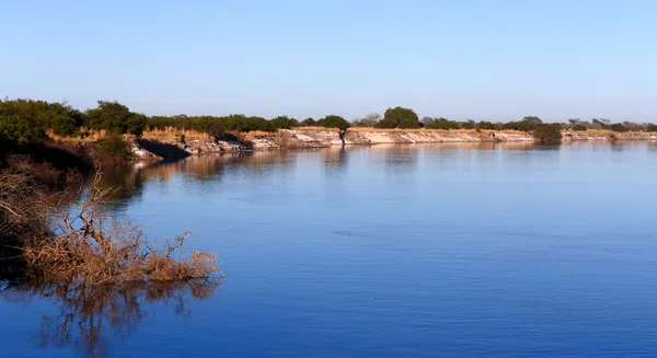 Bank van de zambezi rivier — Stockfoto