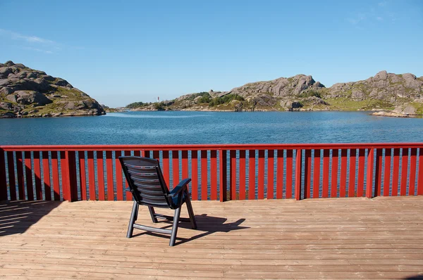 Una sedia sulla terrazza — Foto Stock