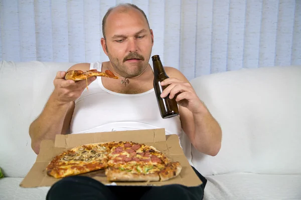 Beer and pizza series — Stock Photo, Image