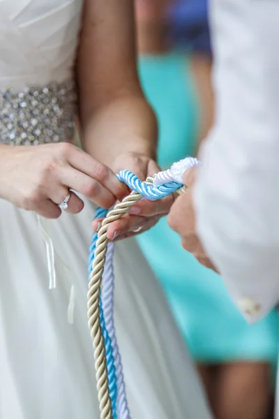 Tighting düğüm — Stok fotoğraf