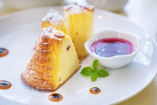 Süzme peynir güveci.