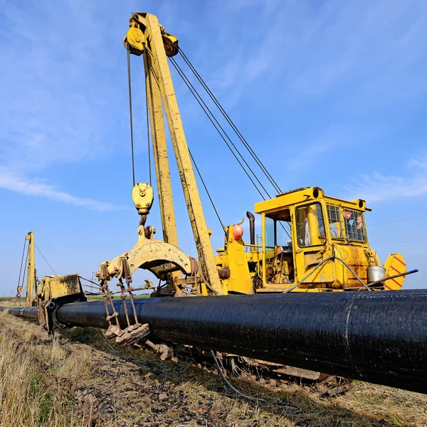 On the pipeline repairs in an industrial landscape — Stock Photo, Image
