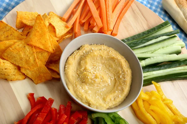 Hummus Der Schüssel Vegetarischer Imbiss Gesunde Kost Mit Gemüse — Stockfoto