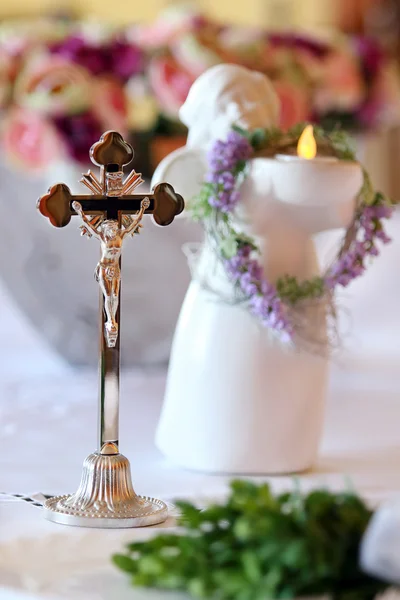 Cruz para dar a bênção befor cerimônia de casamento — Fotografia de Stock