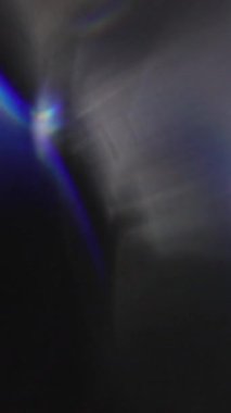 Optik bulanık bokeh ışığı farklı uygulamalar ve ekran harmanlama kipleri ve geçiş arkaplanı olan projeler için dikey görüntü sızdırır.