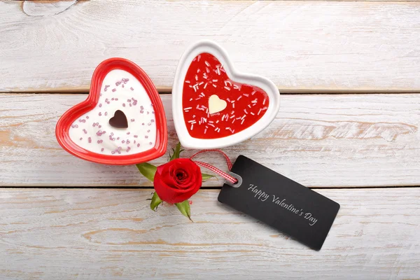 Sweet treat for Valentines Day with card for text — Stock Photo, Image