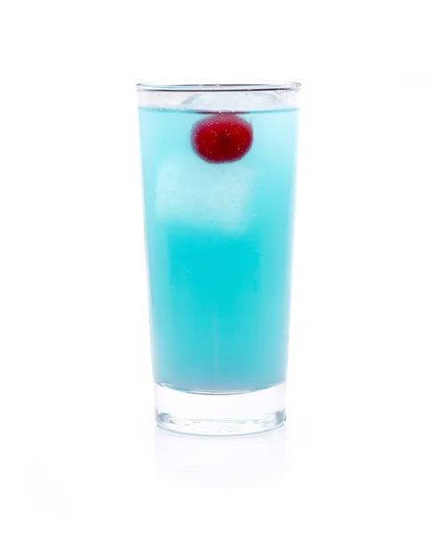 Boisson alcoolisée bleue — Photo