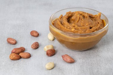 Fıstık ezmesi ve fıstık ezmesi..