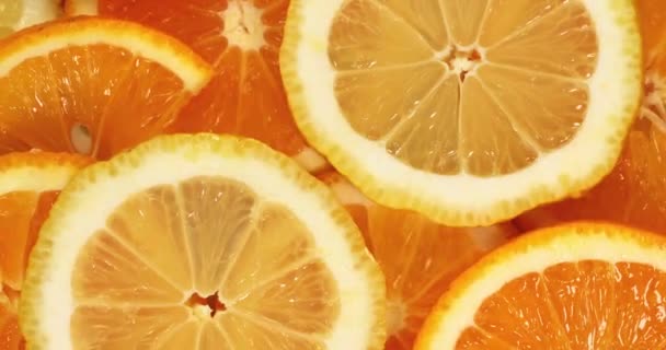 Φέτα Πορτοκάλια Περιστροφή Φρέσκα Εσπεριδοειδή Πορτοκαλιού Από Κοντά Σούπερ Αργή — Αρχείο Βίντεο