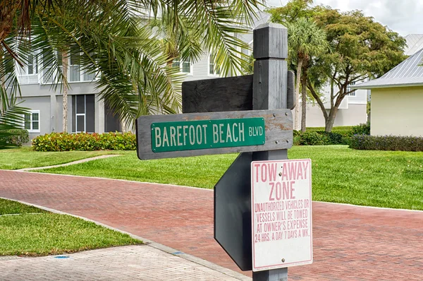 Barefoot Beach Blvd street sign — Stock Photo, Image