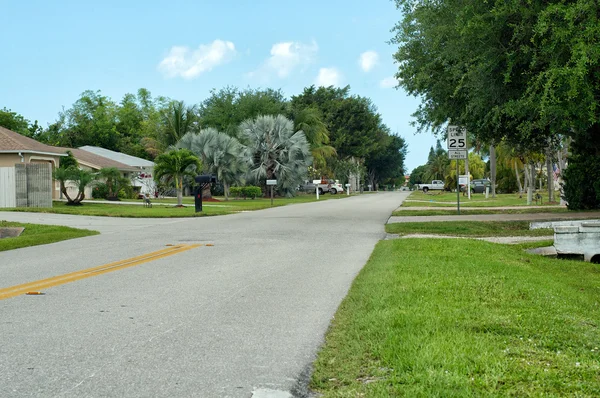 Residential side street in  Bonita Shores Florida — Stock Photo, Image