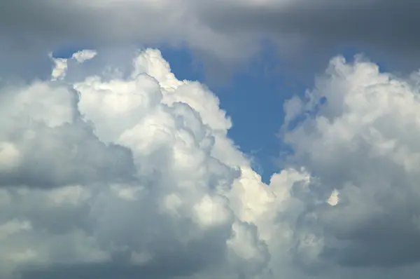 Συγκέντρωση σύννεφα καταιγίδας — Φωτογραφία Αρχείου
