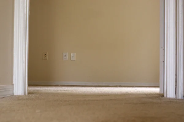 Low angle view into empty room — Stock Photo, Image