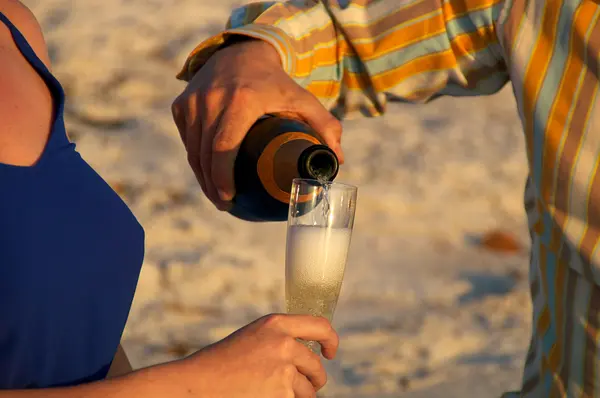 Champagne i solnedgången — Stockfoto