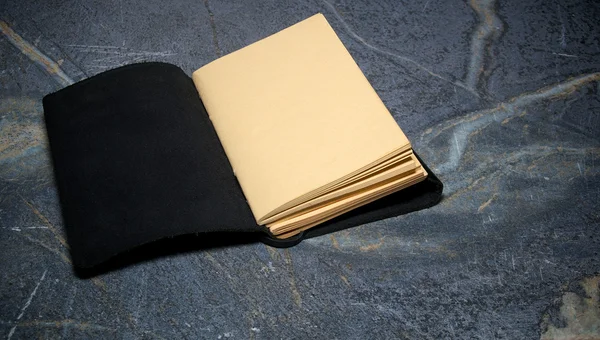 Open blank leather bound diary — Stock Photo, Image