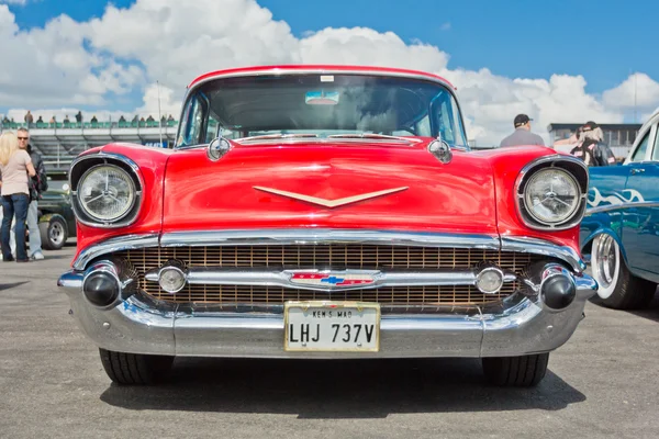 Kırmızı vintage Chevrolet Bel Air