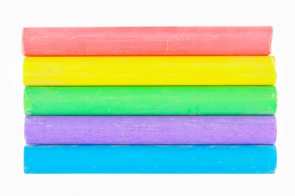 Farklı renk tebeşirler beyaz çizgi