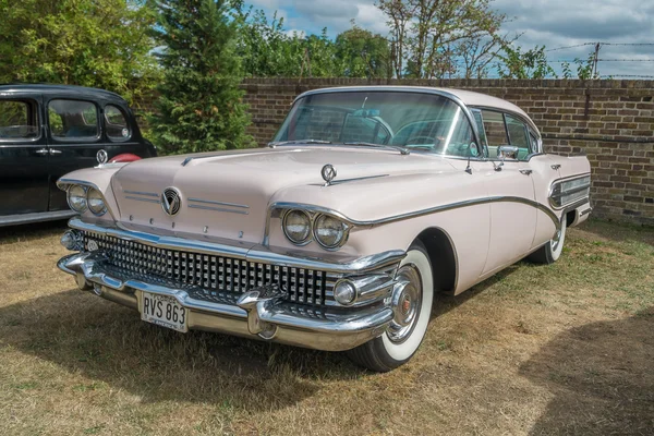 1958 핑크 뷰 익 제한 된 클래식 자동차 — 스톡 사진