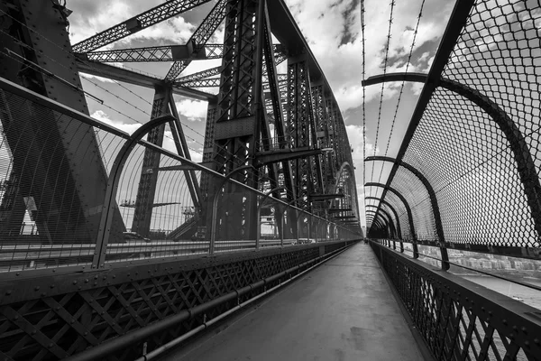 Vista desde la pasarela en el puente del puerto de Sydney . — Foto de Stock