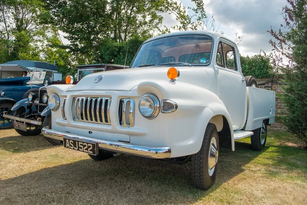 Branco bedford tj caminhão — Fotografia de Stock