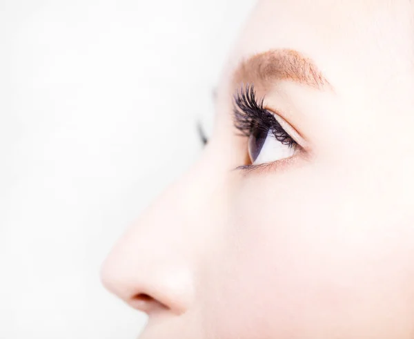 Closeup tiro de olhos de mulher bonita jovem — Fotografia de Stock