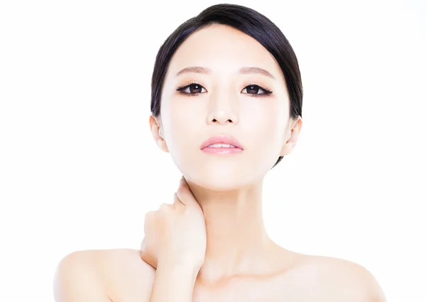 Nahaufnahme junge Frau Gesicht mit sauberer Haut — Stockfoto