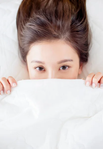 Funny Girl Lying Bed Hiding White Blanket — Stock Photo, Image