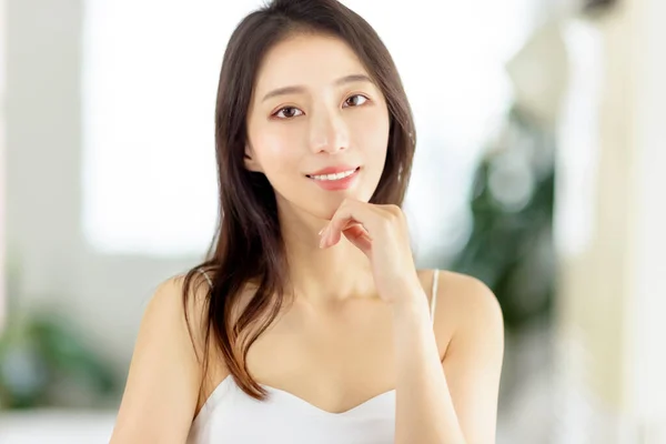 Beautiful Pretty Asian Woman Clean Fresh Healthy Skin — Stock Photo, Image