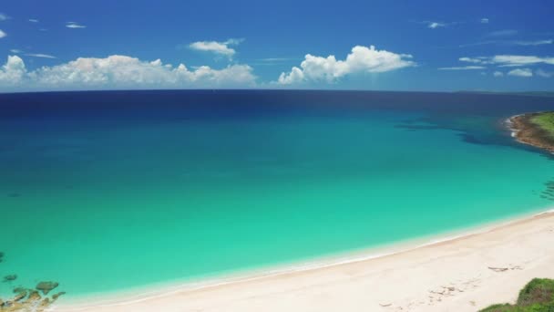 Luftaufnahme Von Schöner Aktueller Strand Mit Weißem Sand — Stockvideo