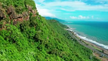 Kenting Ulusal Parkı 'nın havadan görünüşü ve Tayvan' ın kıyı şeridi