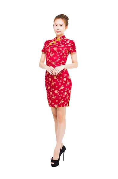 Asiatische junge Frau mit cheongsam isoliert auf weißem Hintergrund — Stockfoto