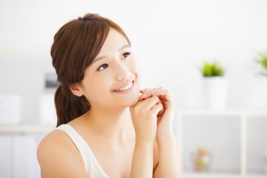 temiz cilt genç çekici kadın