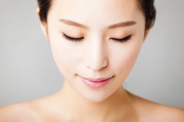 portre genç güzel kadın yüzü 